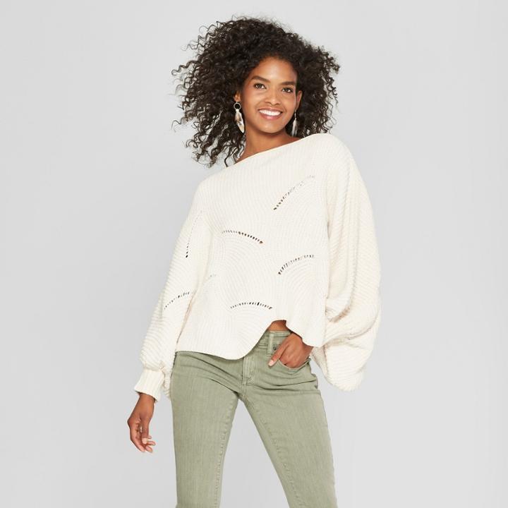 Women's Long Sleeve Scalloped Crop Sweater - Cliche White