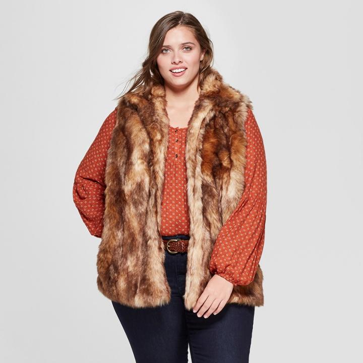 Women's Plus Size Faux Fur Vest - Universal Thread Brown