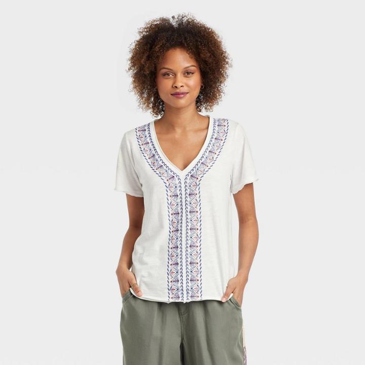 Women's Short Sleeve V-neck Embroidered Top - Knox Rose Ivory