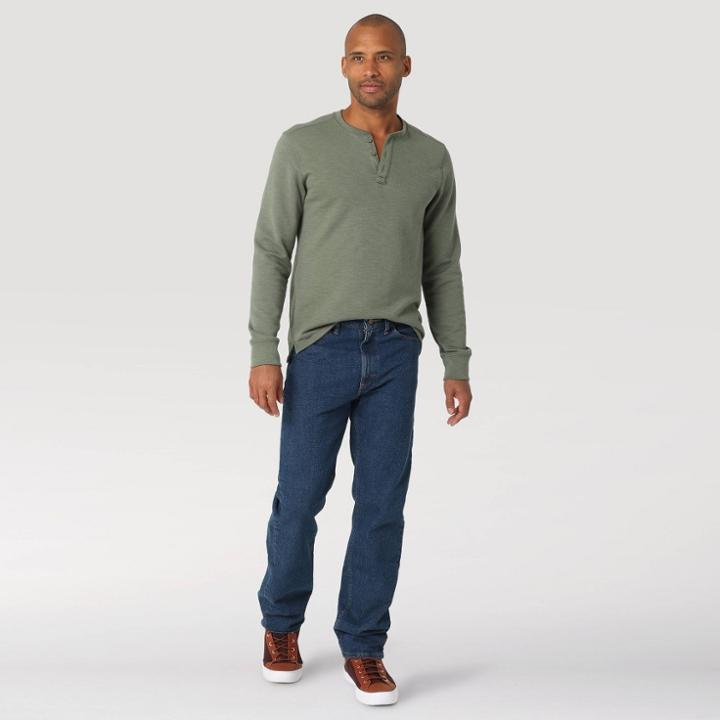 Wrangler Men's Regular Fit Straight Stretch Jeans - Medium Wash 30x30,
