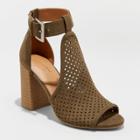 Universal Thread Women's Hannah Wide Width Laser Cut Heeled Pump Sandals - Universal Tread Olive (green) 5w,