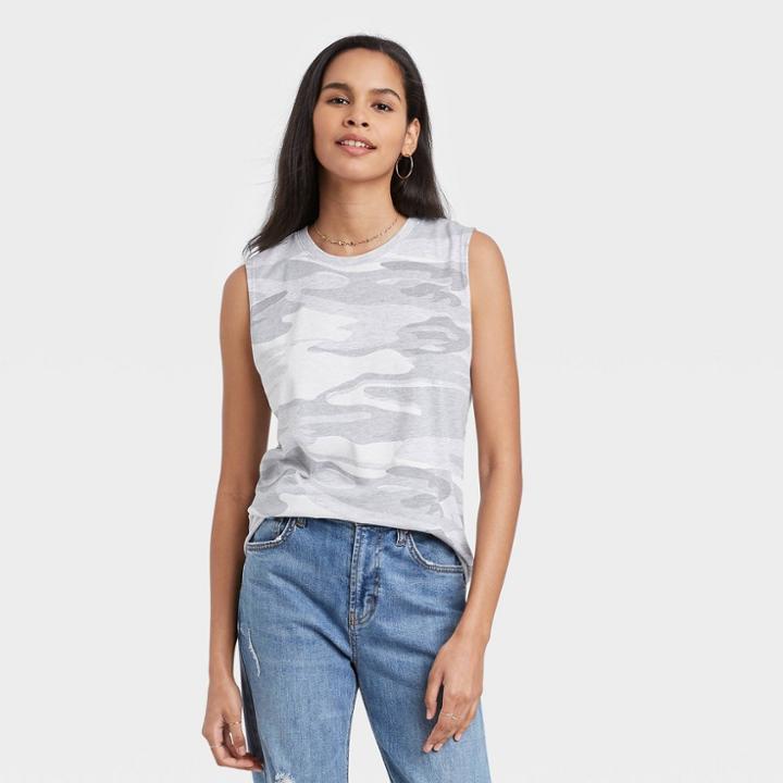 Zoe+liv Women's Camo Print Graphic Tank Top - Gray