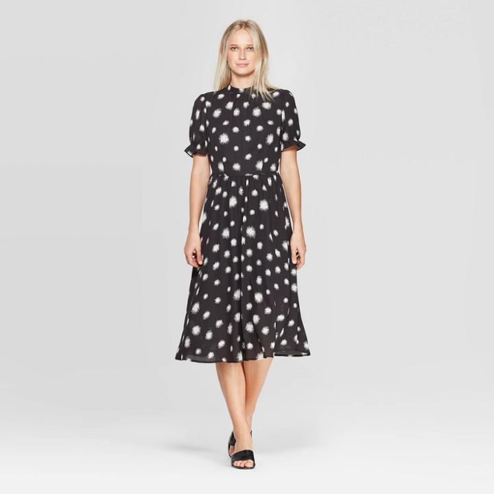 Petitewomen's Floral Print Short Sleeve High Neck Midi Dress - Who What Wear Black