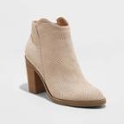 Women's Avrey Western Fashion Boots - Universal Thread Taupe