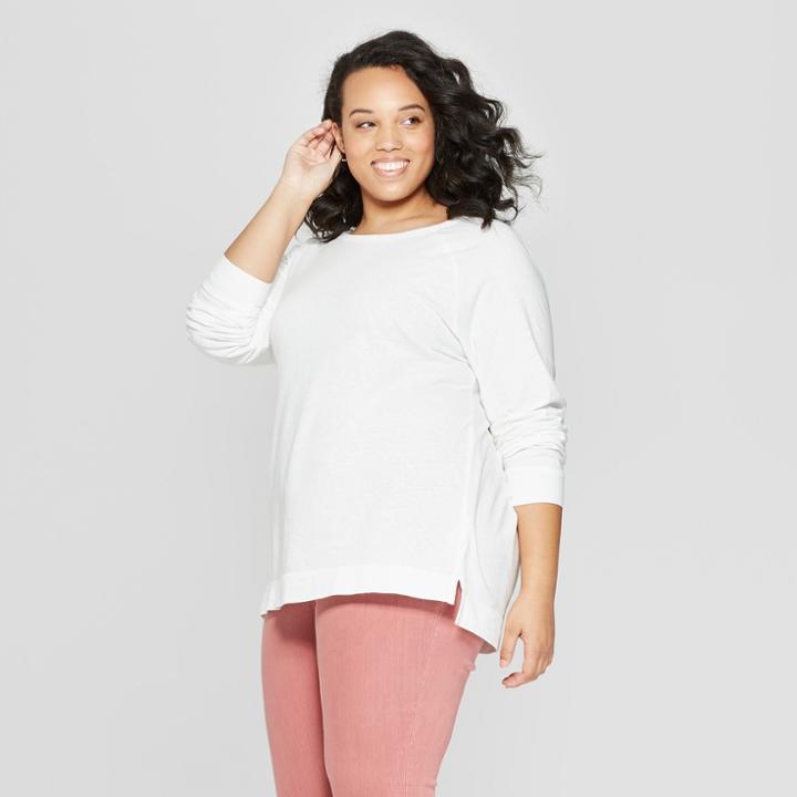 Women's Plus Size Long Sleeve Crew Neck T-shirt - Universal Thread White