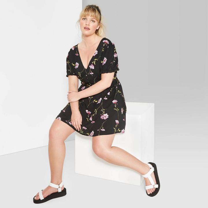 Women's Plus Size Floral Print Short Sleeve V-neck Button Front Dress - Wild Fable Black