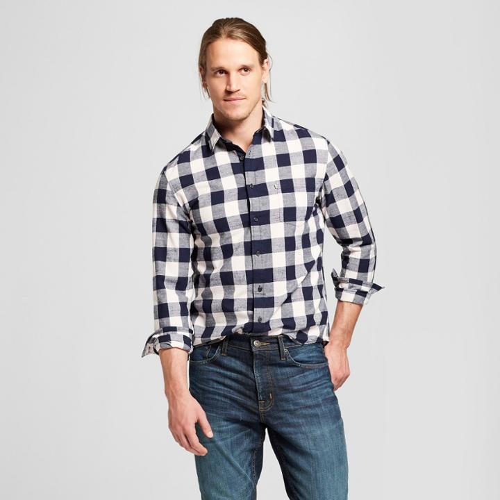 Men's Plaid Standard Fit Cotton Slub Long Sleeve Button-down Shirt - Goodfellow & Co Navy (blue)