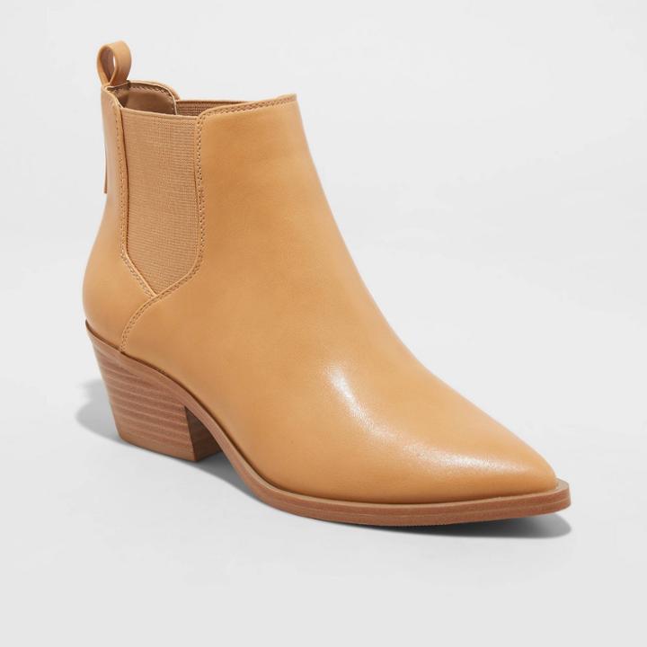 Women's Rosemary Chelsea Boots - Universal Thread Camel