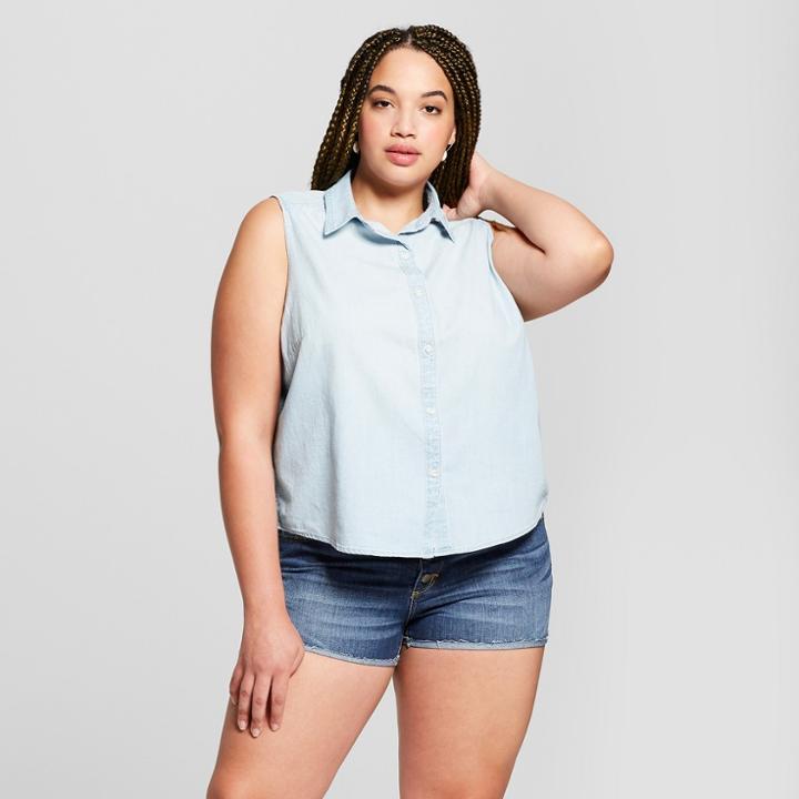 Women's Plus Size Sleeveless Denim Shirt - Universal Thread Light Wash