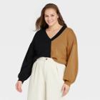 Women's Plus Size Colorblock V-neck Pullover Sweater - Who What Wear Black