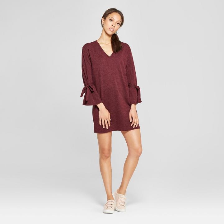 Women's Long Sleeve Hacci Wrist Tie Shift Dress - Le Kate (juniors') Burgundy