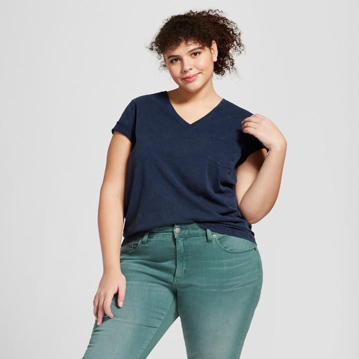 Women's Plus Size Monterey Pocket V-neck Short Sleeve T-shirt - Universal Thread Navy (blue)