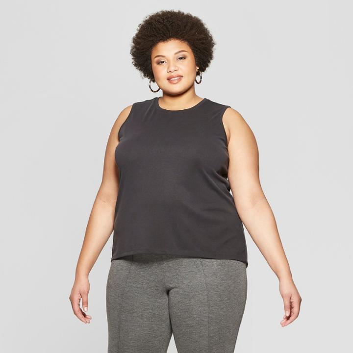 Women's Plus Size Crew Neck Tank Top With Back Slit - Ava & Viv Black