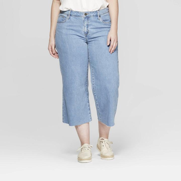 Women's Plus Size Wide Leg Crop Jeans - Universal Thread Light Wash