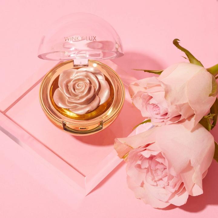 Winky Lux Cheeky Rose Highlighter