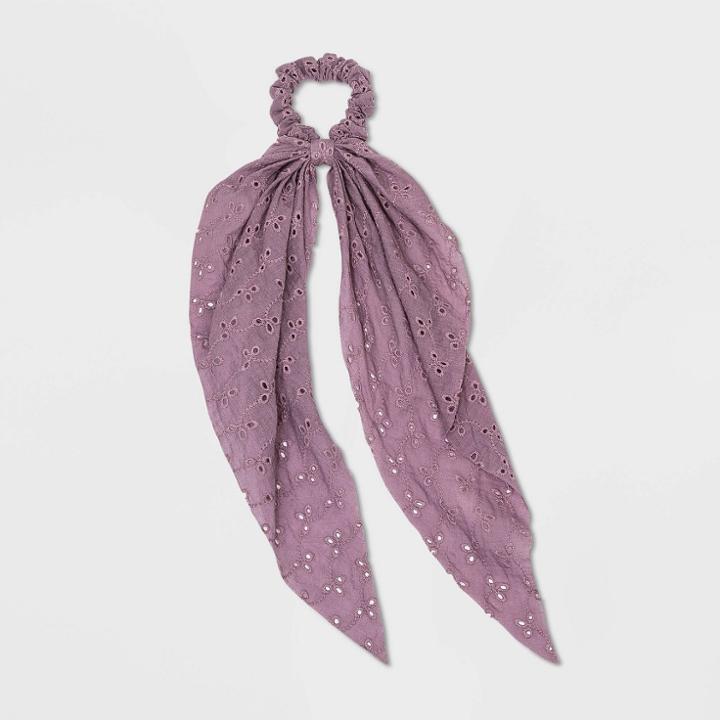 Eyelet Fabric Tail Twister - Universal Thread