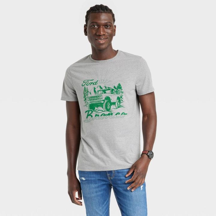 Men's Short Sleeve Graphic T-shirt - Goodfellow & Co Gravel Gray