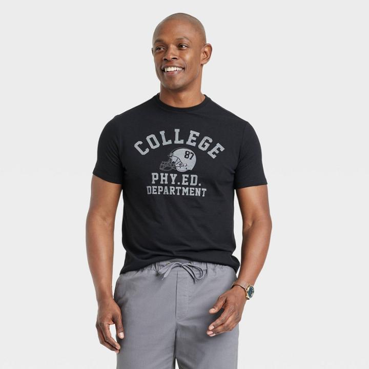 Men's Short Sleeve Graphic T-shirt - Goodfellow & Co Black