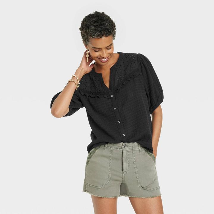 Women's Balloon Short Sleeve Button-front Textured Top - Knox Rose Black