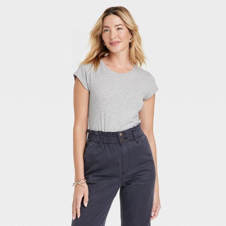 Women's Fitted Crew Short-sleeve T-shirt - Universal Thread Heather Gray