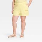 Women's Polaroid Plus Size Graphic Jogger Shorts - Yellow