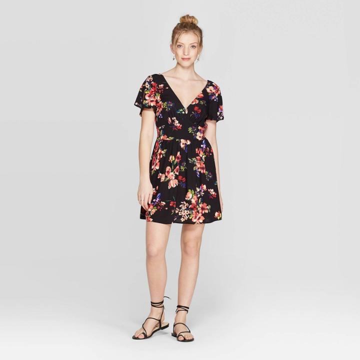 Women's Floral Print Short Sleeve V-neck Dress - Xhilaration Black