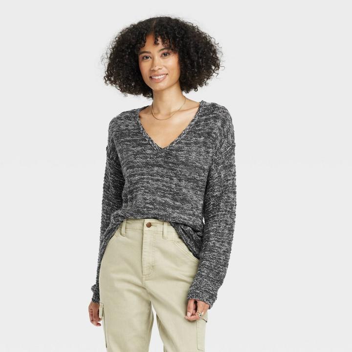 Women's V-neck Pullover Sweater - Universal Thread Gray