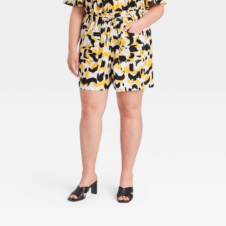 Women's Plus Size Leopard Print Drawstring Shorts - Who What Wear White