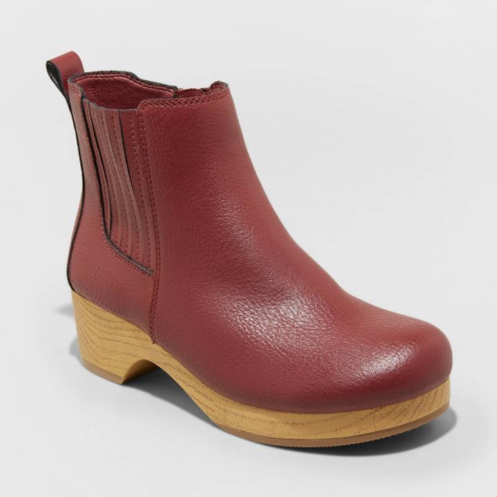 Women's Judith Clog Boots - Universal Thread Burgundy