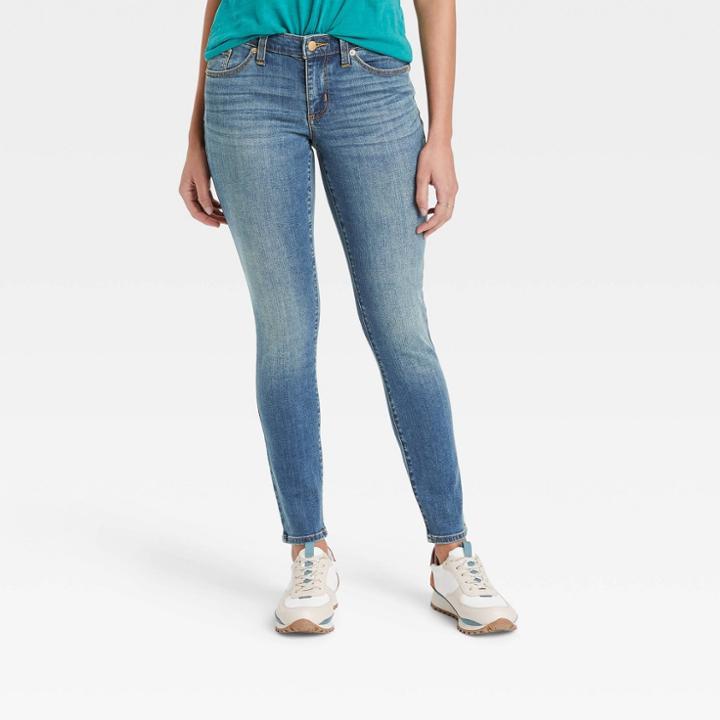 Women's Mid-rise Curvy Fit Skinny Jeans - Universal Thread Medium Wash