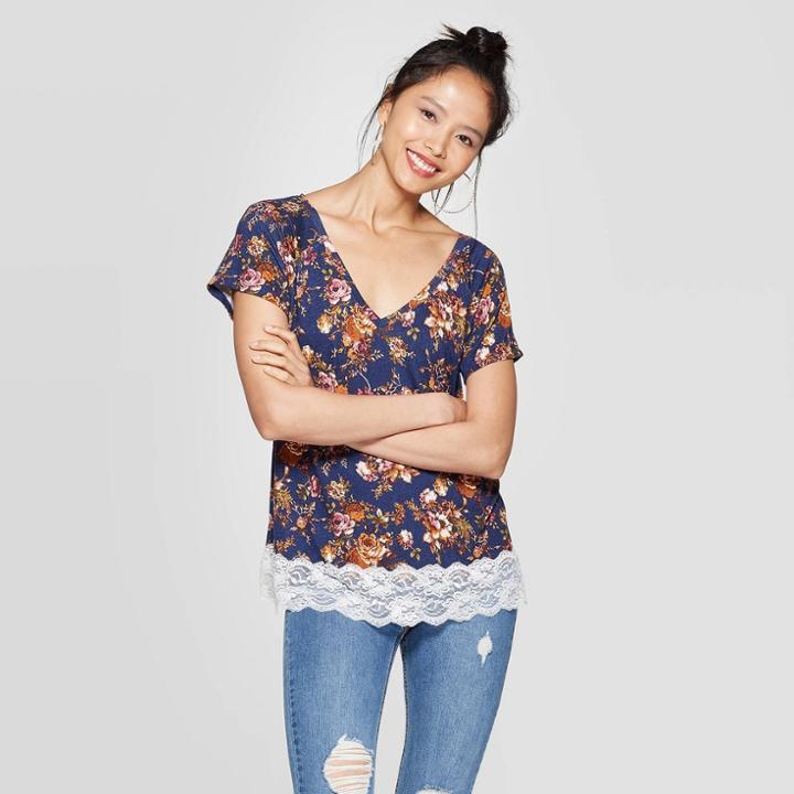 Petitewomen's Short Sleeve V-neck Floral Lace Trim T-shirt - Xhilaration Navy L, Size: