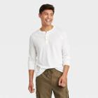 Men's Regular Fit Long Sleeve Henley T-shirt - Goodfellow & Co White
