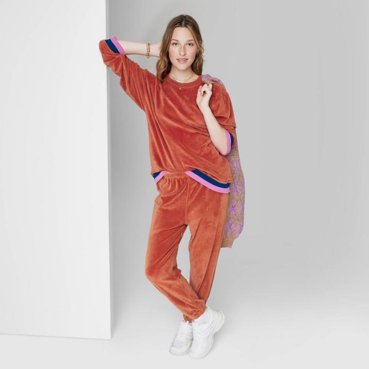 Women's Ascot + Hart Velour Long Sleeve Graphic Pullover Sweatshirt - Brown