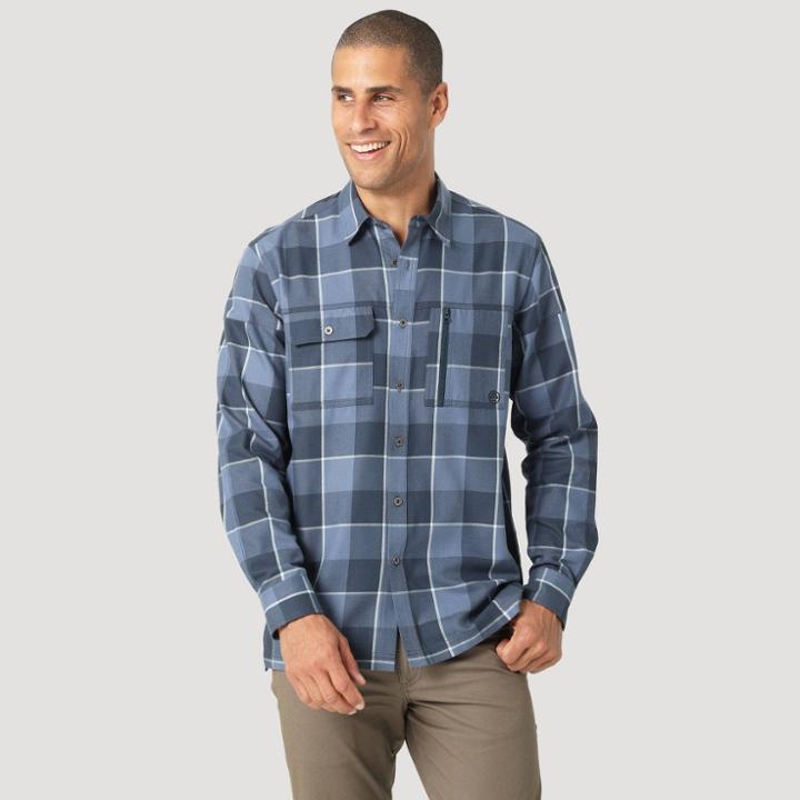 Wrangler Men's Regular Fit Atg Plaid Long Sleeve Button-down Shirt - Blue/white