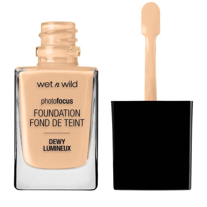 Wet N Wild Photo Focus Dewy Foundation Soft Beige