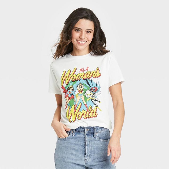 Warner Bros. Women's Wonder Woman Short Sleeve Graphic T-shirt - White