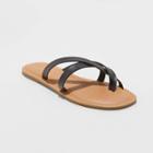Women's Colette Strappy Flip Flop Sandals - Universal Thread Black
