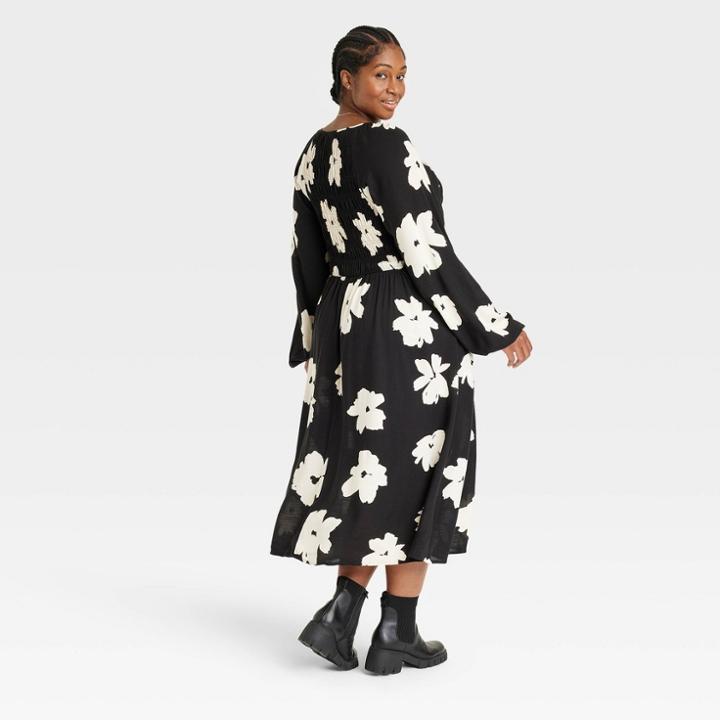 Women's Plus Size Balloon Long Sleeve Smocked Bodice Dress - Ava & Viv Black Floral
