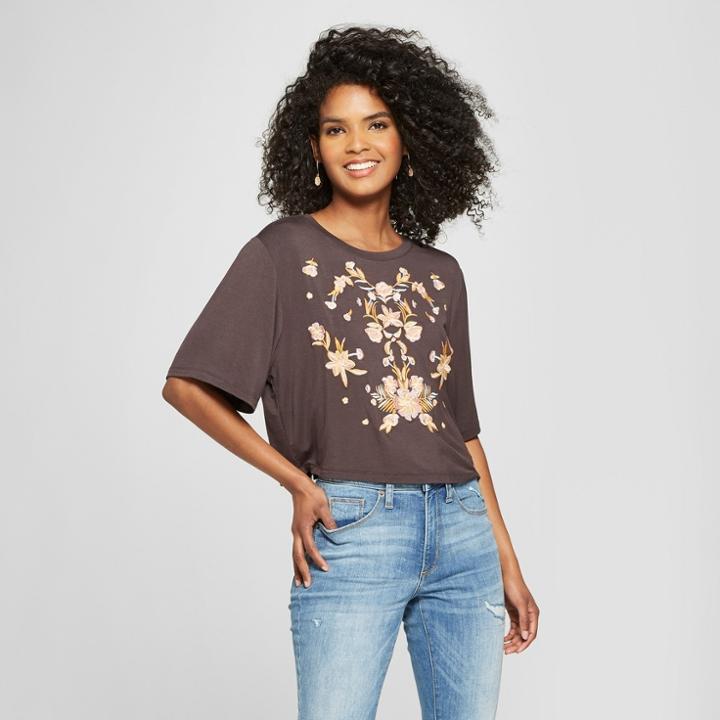 Women's Short Sleeve Embroidered Crop T-shirt - 3hearts (juniors') Black