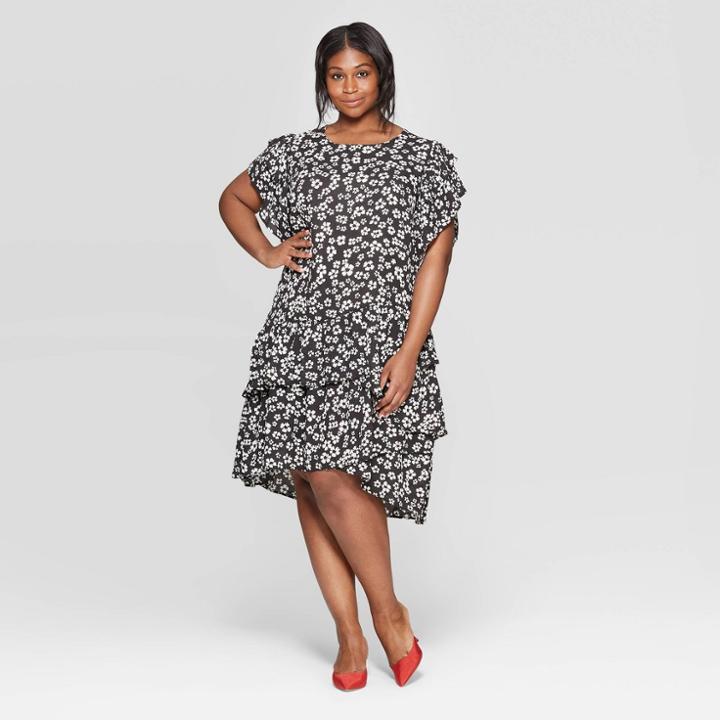 Women's Plus Size Floral Print Short Sleeve Scoop Neck Asymmetric Hem Dress - Who What Wear Black