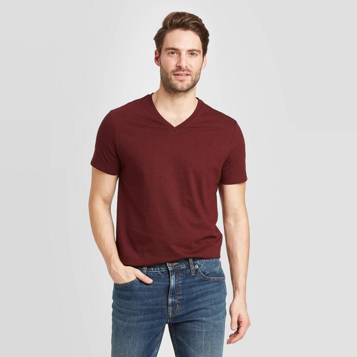 Men's Standard Fit Short Sleeve Lyndale V-neck T-shirt - Goodfellow & Co Red S, Men's,