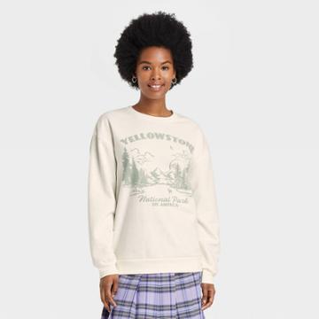 Creative Action Network Women's Yellowstone Graphic Sweatshirt - Off-white