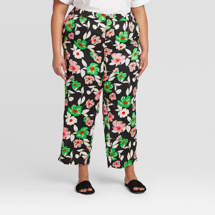 Women's Plus Size Floral Print Mid-rise Relaxed Cropped Silky Trouser - Who What Wear Black 1x, Women's,