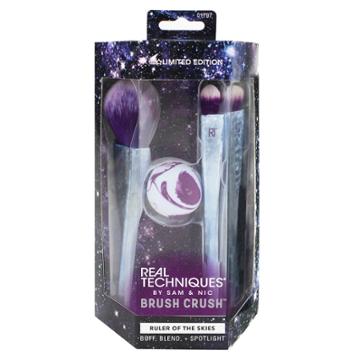 Real Techniques Brush Crush Ruler Of The Skies Brush