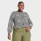 Women's Plus Size Leopard Print Sweatshirt - Who What Wear Cream