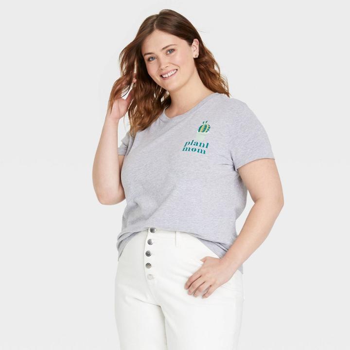 Doe. Women's Plus Size Plant Mom Short Sleeve Graphic T-shirt - Gray