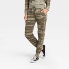 Zoe+liv Women's Camo Print Jogger Pants - Green