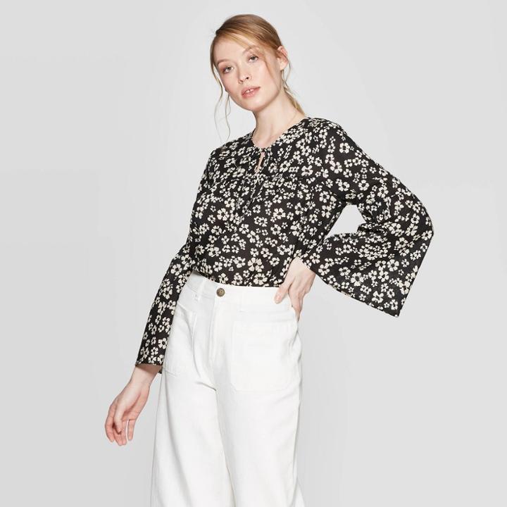 Women's Floral Print Soft Ruffle Long Sleeve V-neck Blouse - Who What Wear Black/white
