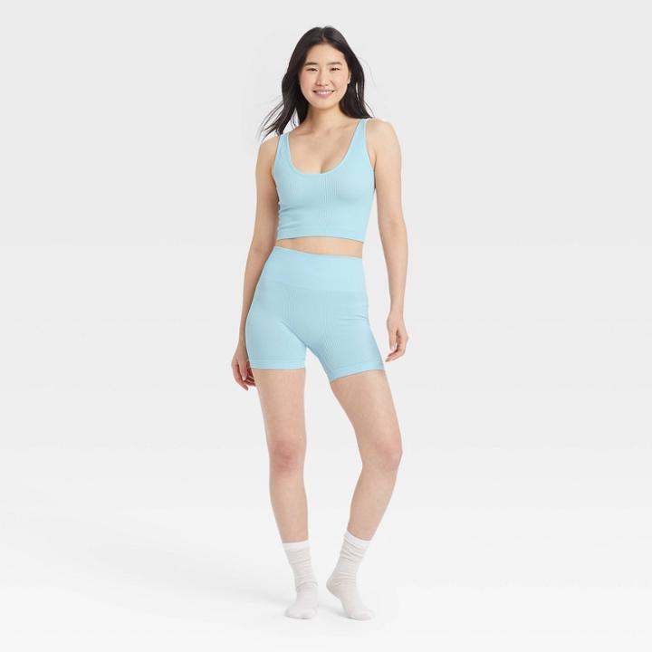 Women's Seamless Ribbed Reversible Tank Top - Colsie Blue