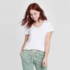 Women's Short Sleeve V-neck Relaxed Fit T-shirt - Universal Thread White